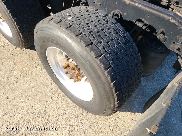 image for item DR7835 2011 International ProStar Premium  semi truck