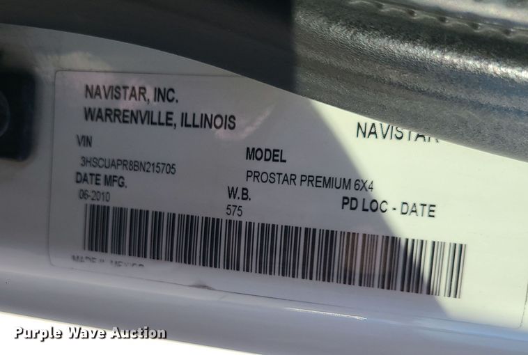 image for item DR7835 2011 International ProStar Premium  semi truck