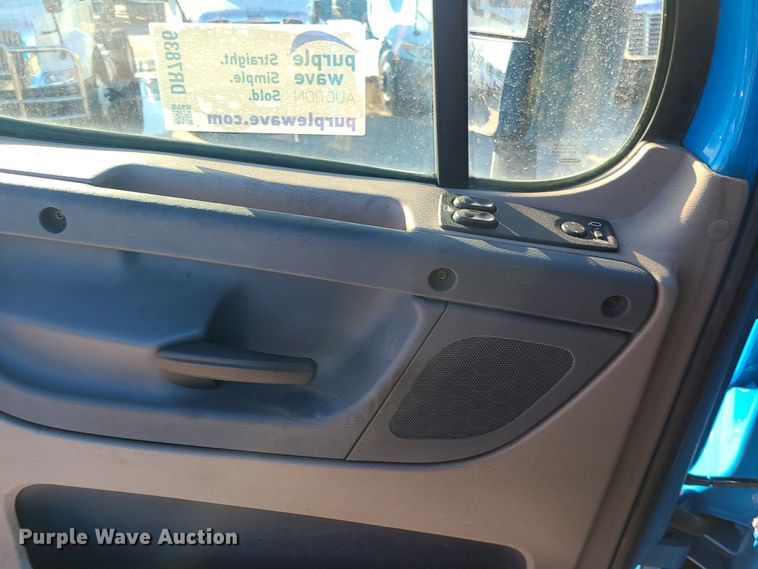 image for item DR7836 2014 Freightliner Cascadia  semi truck