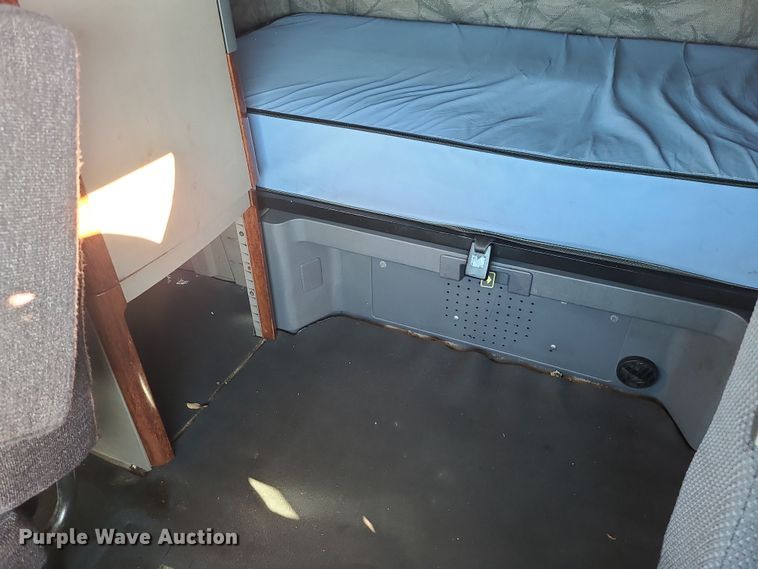 image for item DR7836 2014 Freightliner Cascadia  semi truck