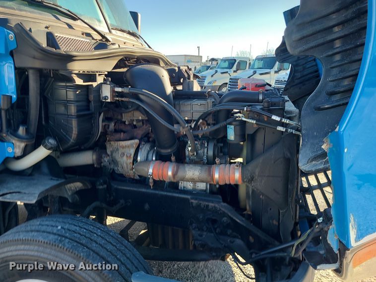 image for item DR7836 2014 Freightliner Cascadia  semi truck