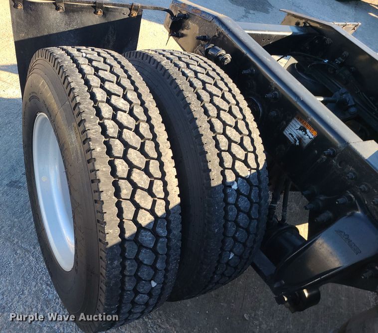 image for item DR7836 2014 Freightliner Cascadia  semi truck