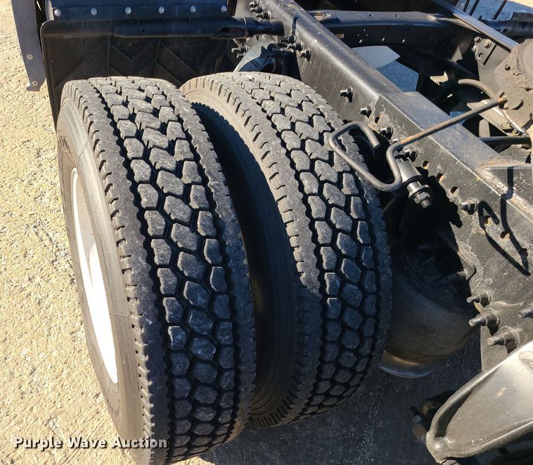 image for item DR7836 2014 Freightliner Cascadia  semi truck