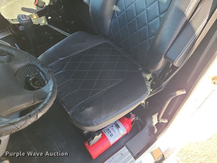 image for item DR7837 2010 Freightliner Columbia  semi truck