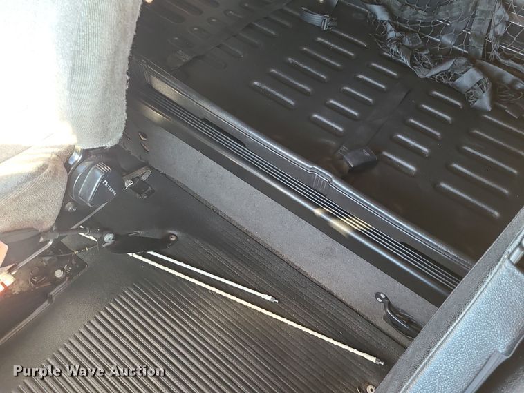 image for item DR7837 2010 Freightliner Columbia  semi truck