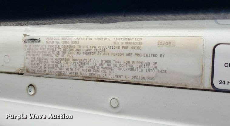 image for item DR7837 2010 Freightliner Columbia  semi truck