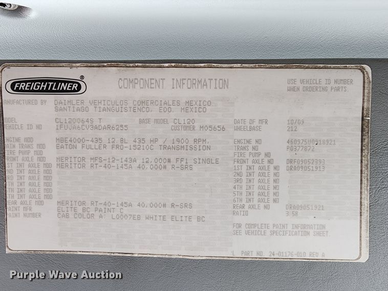 image for item DR7837 2010 Freightliner Columbia  semi truck