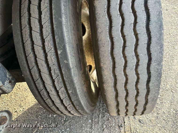 image for item DS1498 1997 Great Dane 7411TJWA  dry van trailer