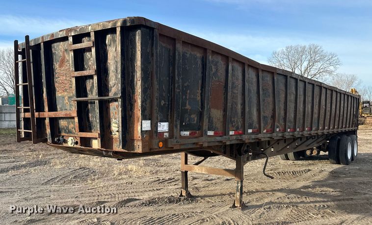 image for item DW2933 1980 Transcraft TL-42  scrap trailer