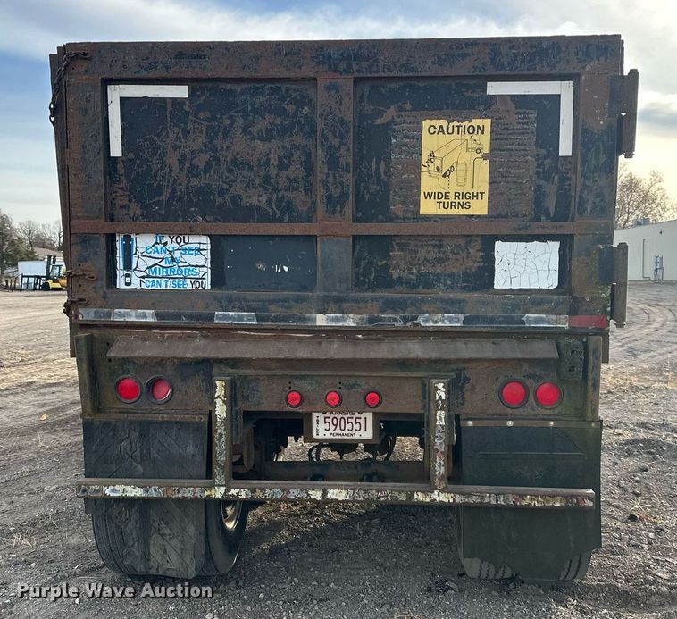 image for item DW2933 1980 Transcraft TL-42  scrap trailer