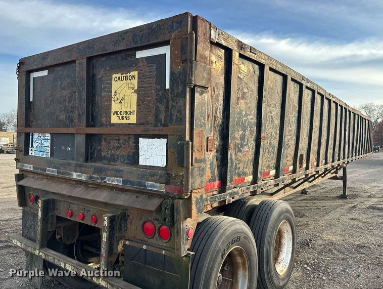 image for item DW2933 1980 Transcraft TL-42  scrap trailer