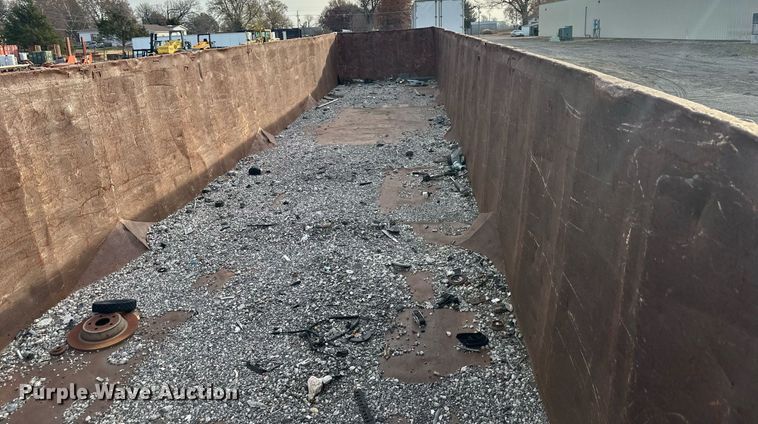 image for item DW2933 1980 Transcraft TL-42  scrap trailer