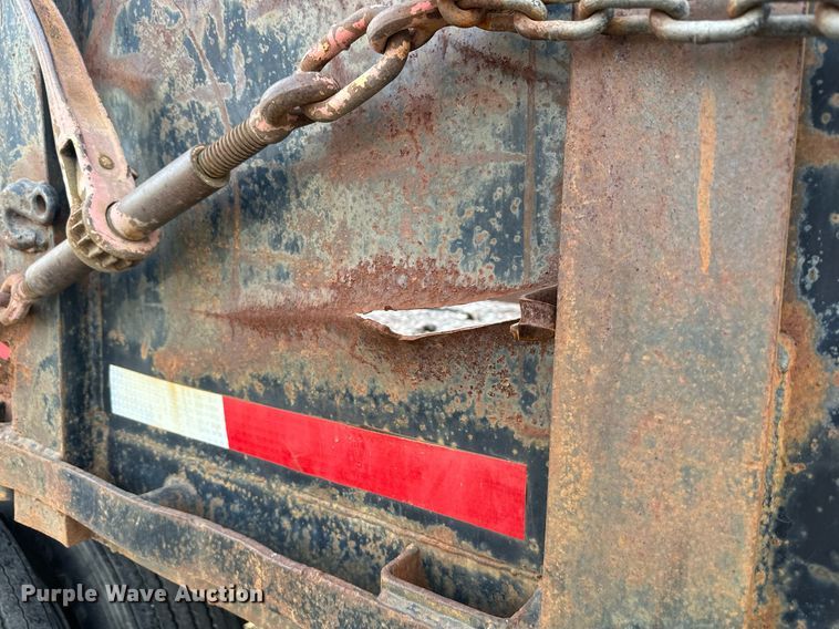 image for item DW2933 1980 Transcraft TL-42  scrap trailer