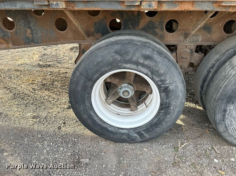 image for item DW2933 1980 Transcraft TL-42  scrap trailer