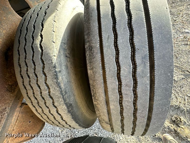 image for item DW2933 1980 Transcraft TL-42  scrap trailer