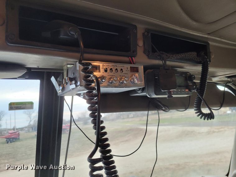 image for item EB9804 2005 International 9200i  semi truck