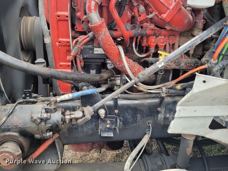 image for item EB9804 2005 International 9200i  semi truck