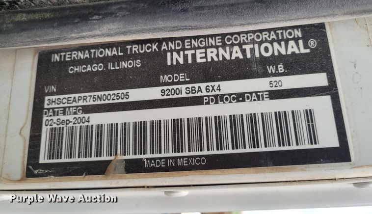 image for item EB9804 2005 International 9200i  semi truck