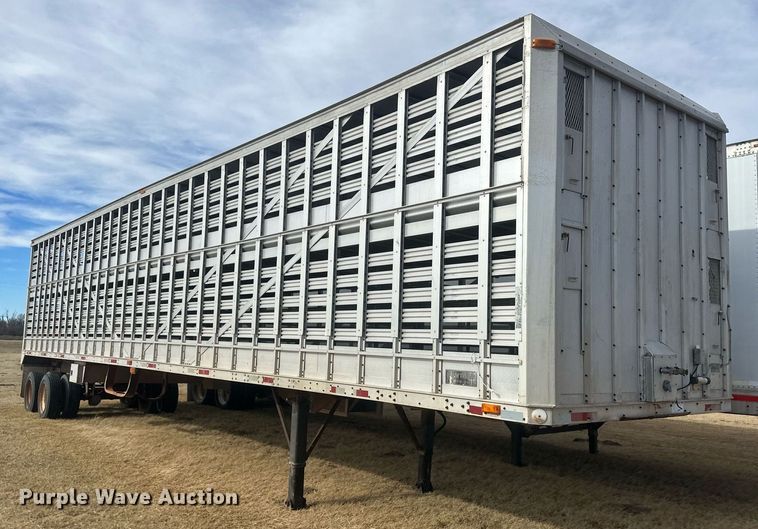image for item EK9797 1992 M&W SAW48RDD  livestock trailer