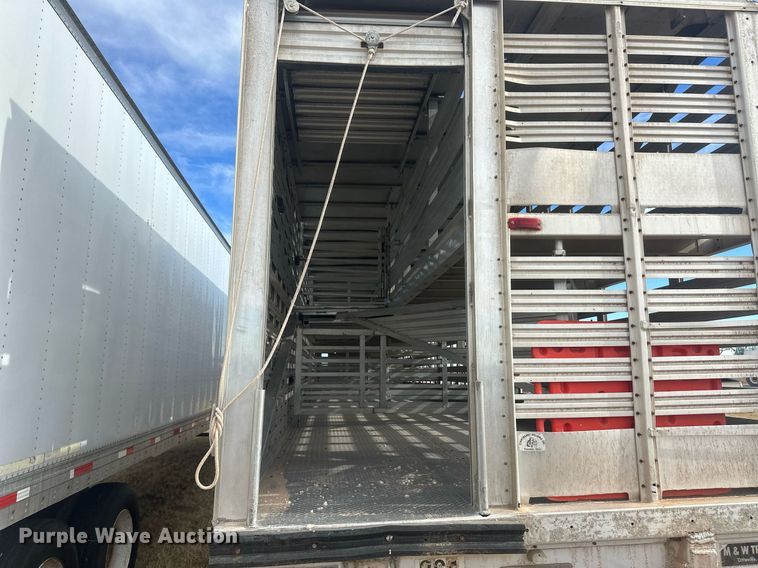 image for item EK9797 1992 M&W SAW48RDD  livestock trailer