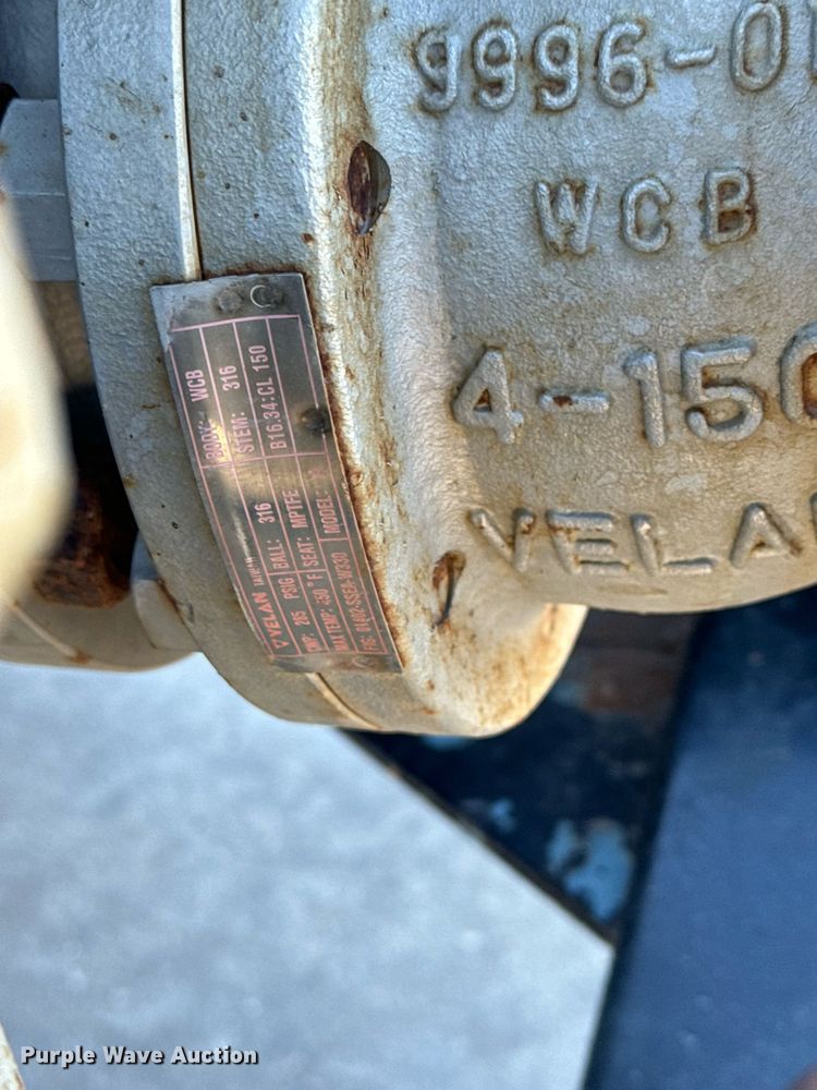 image for item GG9953 1988 International  vacuum truck