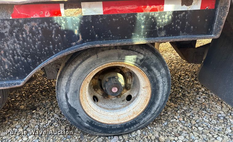 image for item GG9961 1998 Dakota Trail Eze  drop deck equipment trailer