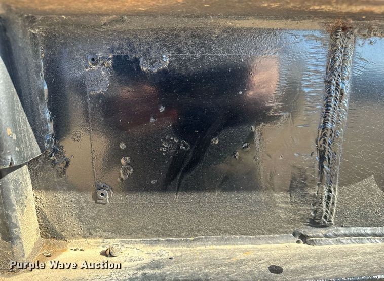 image for item GG9961 1998 Dakota Trail Eze  drop deck equipment trailer