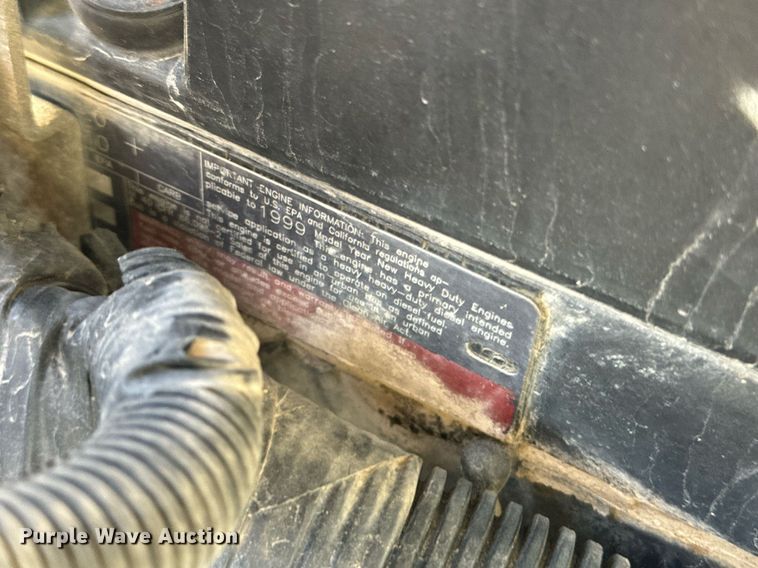 image for item GG9962 2000 International 9100i  semi truck