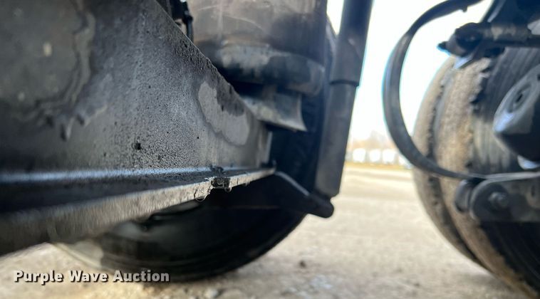 image for item HF9992 2016 Peterbilt  587 semi truck