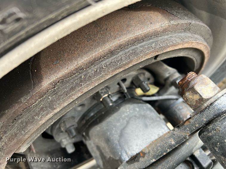 image for item HF9992 2016 Peterbilt  587 semi truck