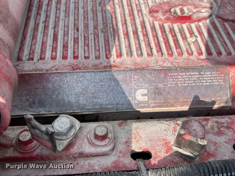 image for item HF9992 2016 Peterbilt  587 semi truck