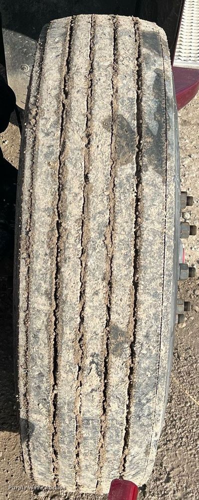 image for item HF9992 2016 Peterbilt  587 semi truck