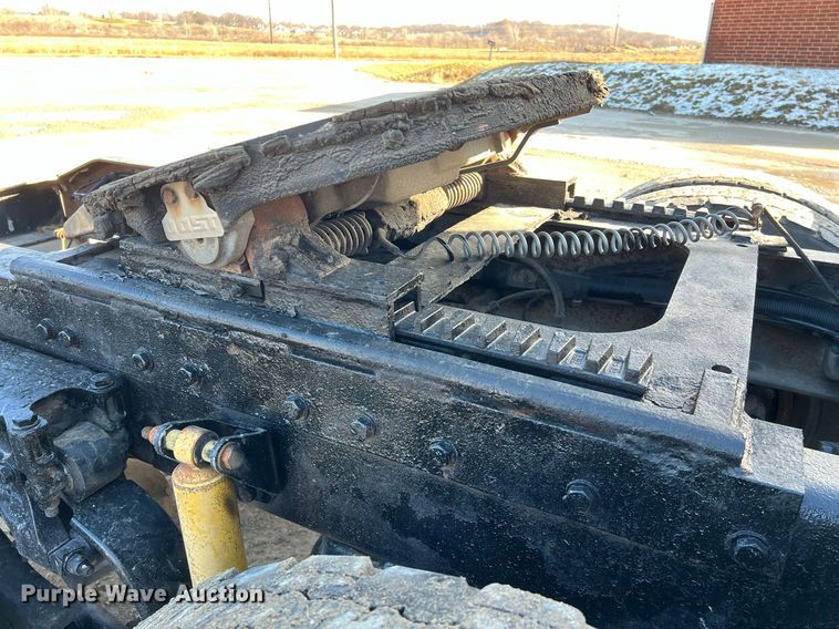 image for item HF9993 2007 Peterbilt 387  semi truck