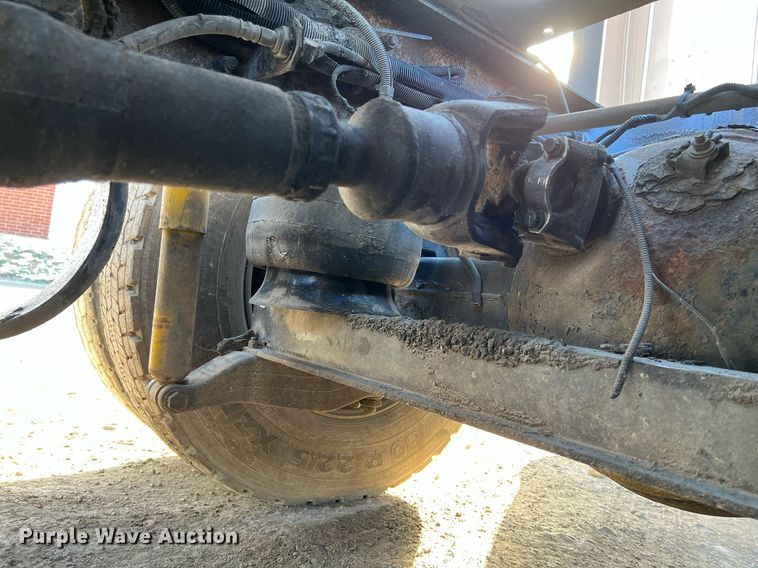 image for item HF9993 2007 Peterbilt 387  semi truck