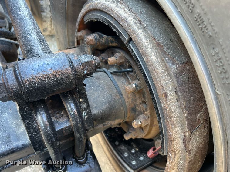 image for item HF9993 2007 Peterbilt 387  semi truck