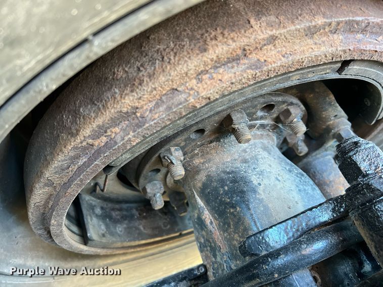 image for item HF9993 2007 Peterbilt 387  semi truck