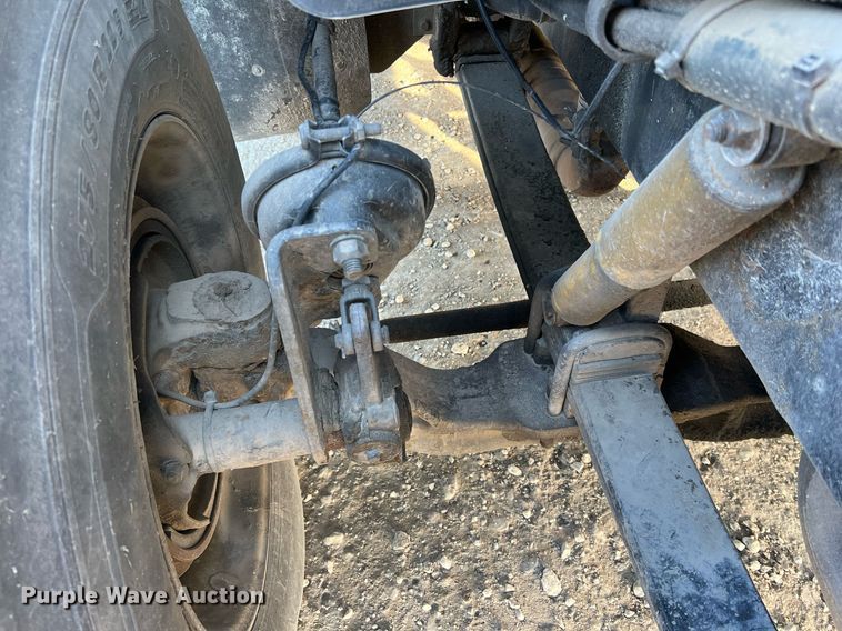 image for item HF9993 2007 Peterbilt 387  semi truck