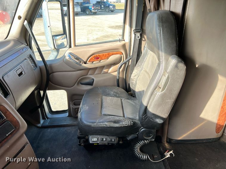 image for item HF9993 2007 Peterbilt 387  semi truck