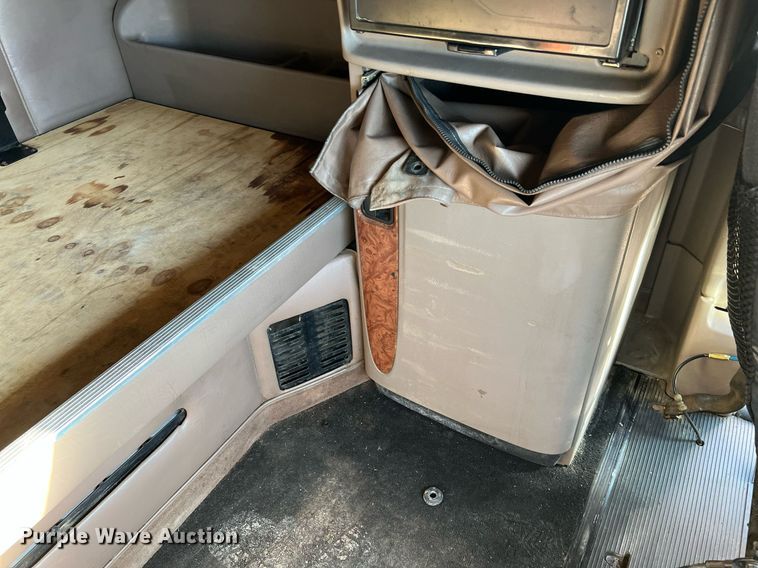 image for item HF9993 2007 Peterbilt 387  semi truck