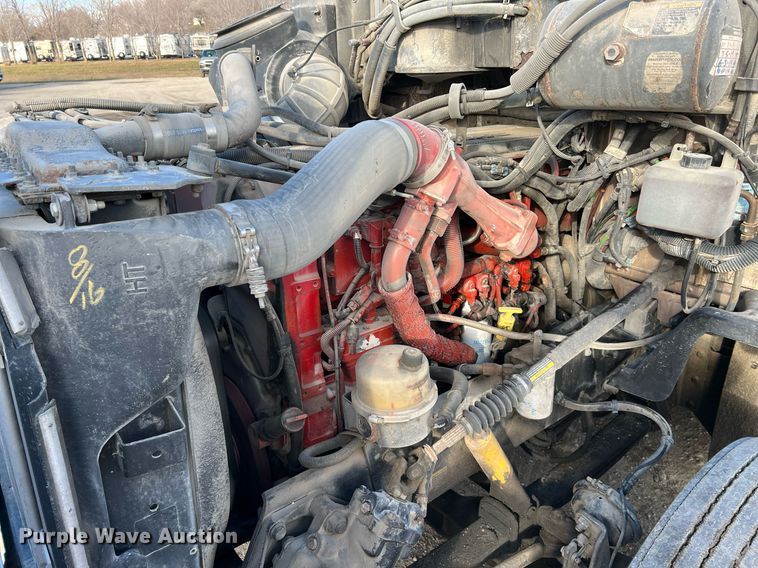 image for item HF9993 2007 Peterbilt 387  semi truck