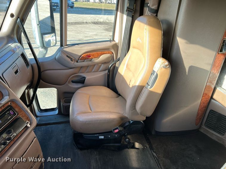 image for item HF9994 2007 Peterbilt 387 semi truck