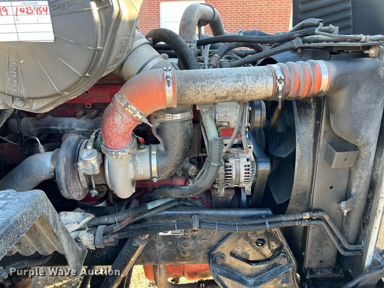 image for item HF9994 2007 Peterbilt 387 semi truck