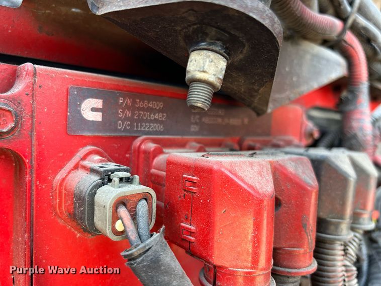 image for item HF9994 2007 Peterbilt 387 semi truck