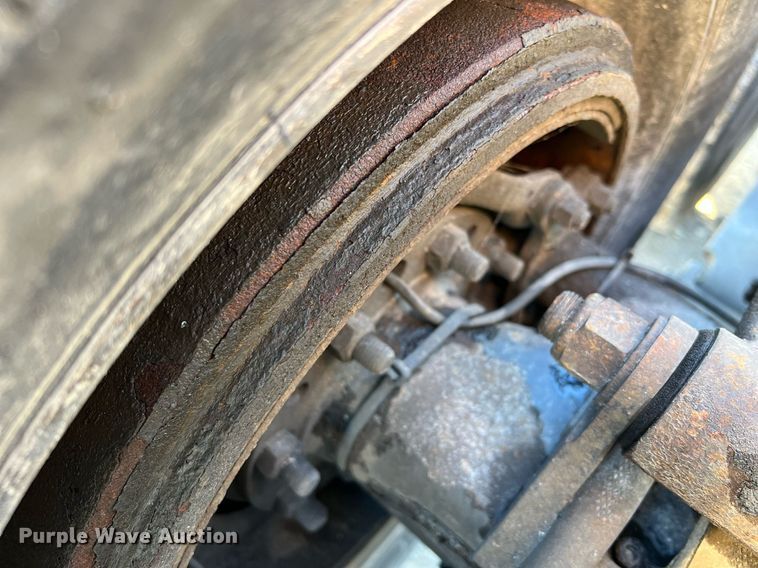 image for item HF9994 2007 Peterbilt 387 semi truck