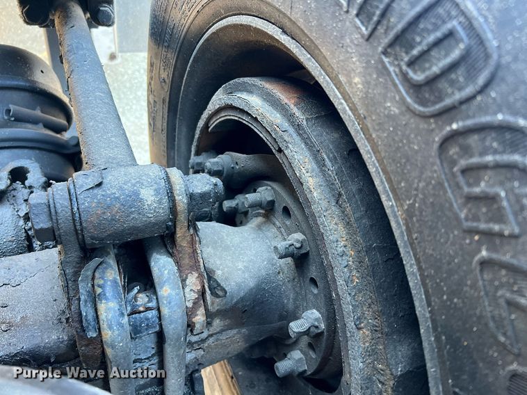 image for item HF9994 2007 Peterbilt 387 semi truck