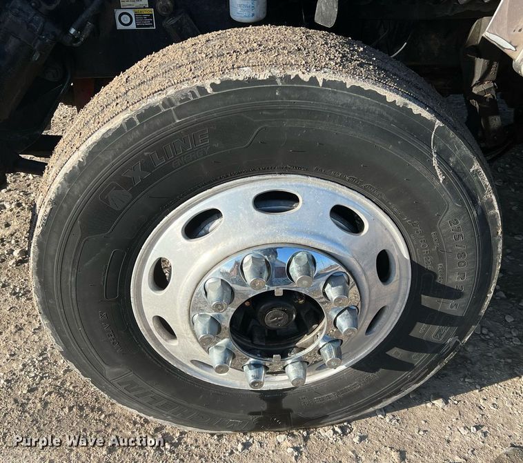 image for item HF9994 2007 Peterbilt 387 semi truck