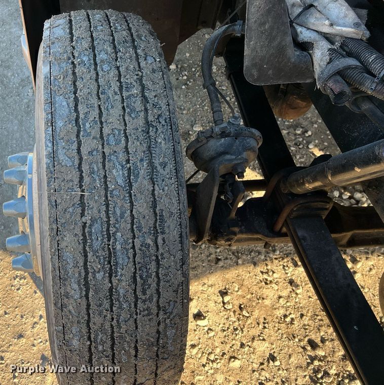 image for item HF9994 2007 Peterbilt 387 semi truck