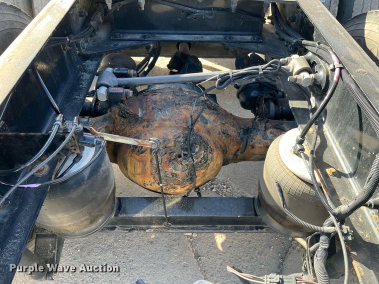 image for item HF9995 2015 Peterbilt 587 semi truck