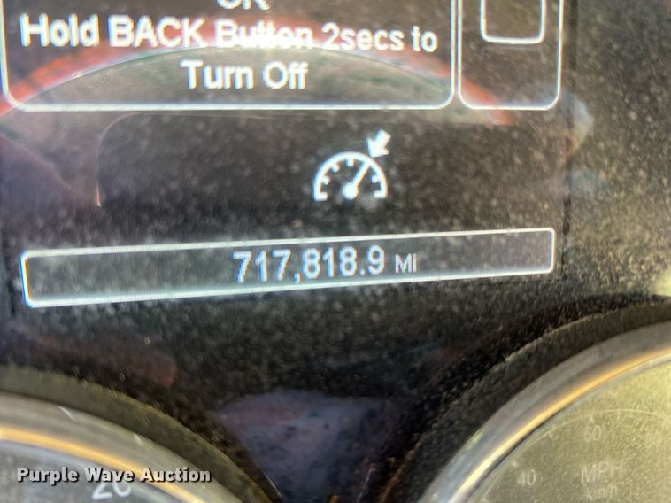 image for item HF9996 2016 Peterbilt  587 semi truck