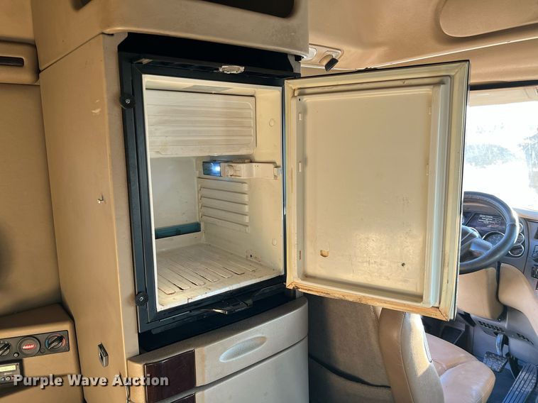 image for item HF9996 2016 Peterbilt  587 semi truck